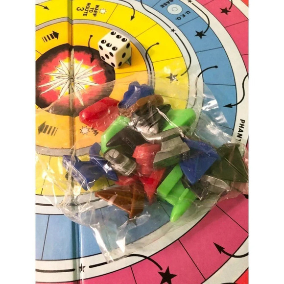 Vintage 1985 Warp Out A Triken Company Game Bermuda Triangle UFO Ships - Picture 10 of 15